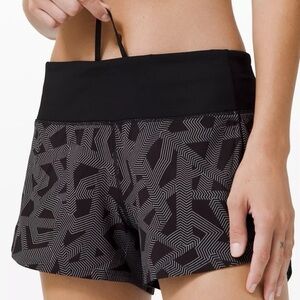 Lululemon Speed Up Short *2.5" size6